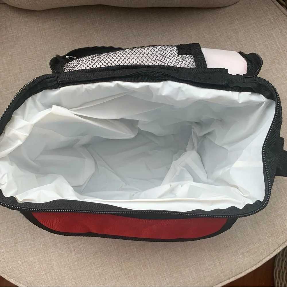 NEW Sports Authority Lunchbox: Red/Black, White Signature Logo, 10x8x6 inches - Picture 4 of 5